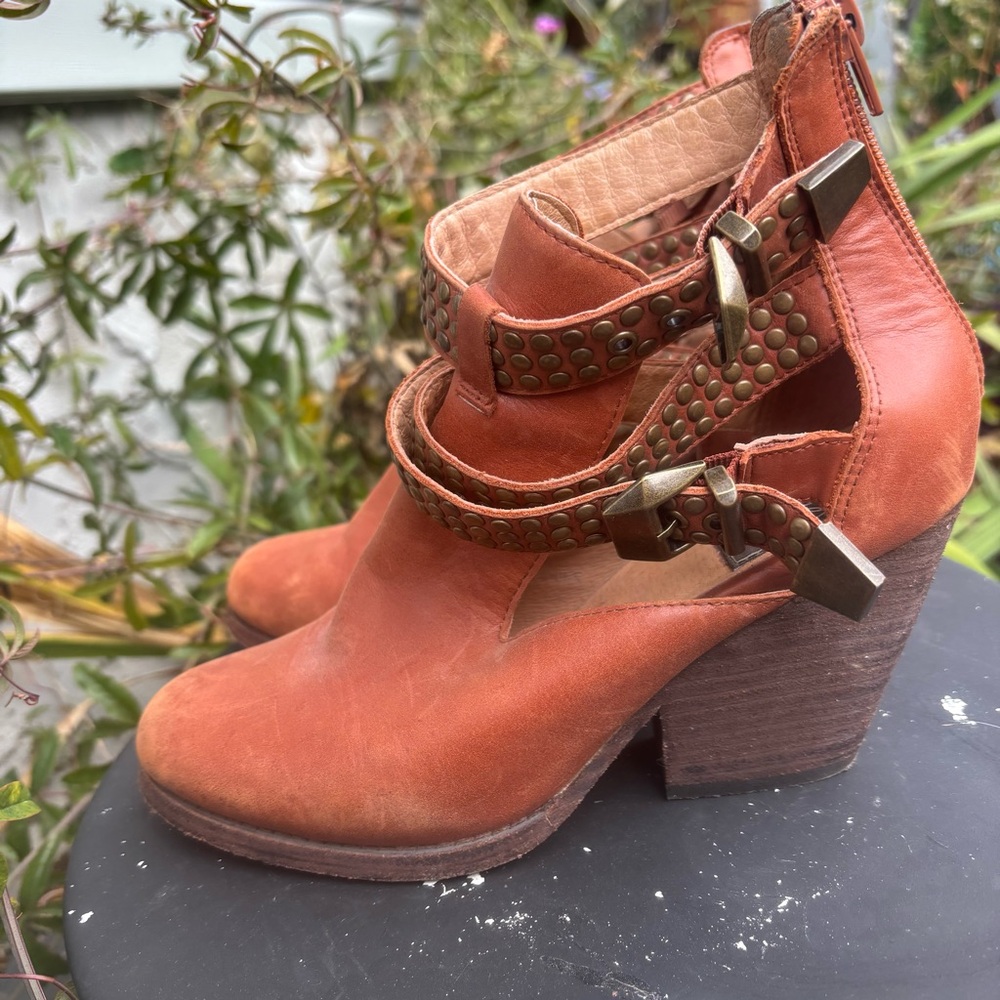 Jeffery Campbell Vintage Strap Grommets Leather Booties with Heel